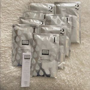 Set of 4 Erin Laszlo Lighten and Brighten facemask